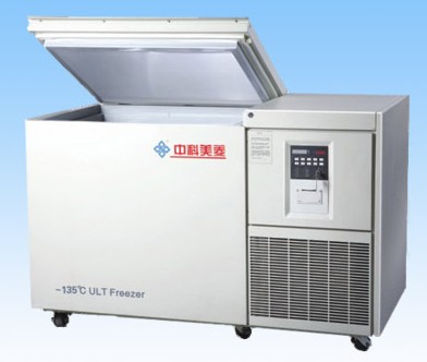 超低溫冰箱(-135℃)
